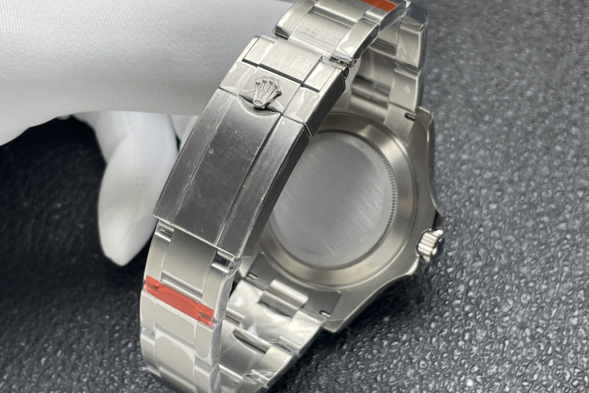 Yacht-Master 42 226627 Titanium on Bracelet - Image 4