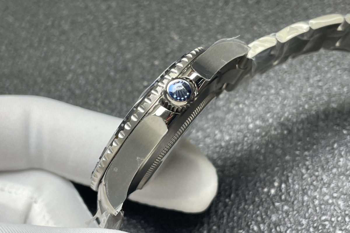 Yacht-Master 42 226627 Titanium on Bracelet - Image 6